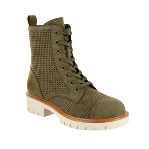 MIA Olive Ankle Boots with Chunky Sole and Lace-Up Design, Size 6.5
